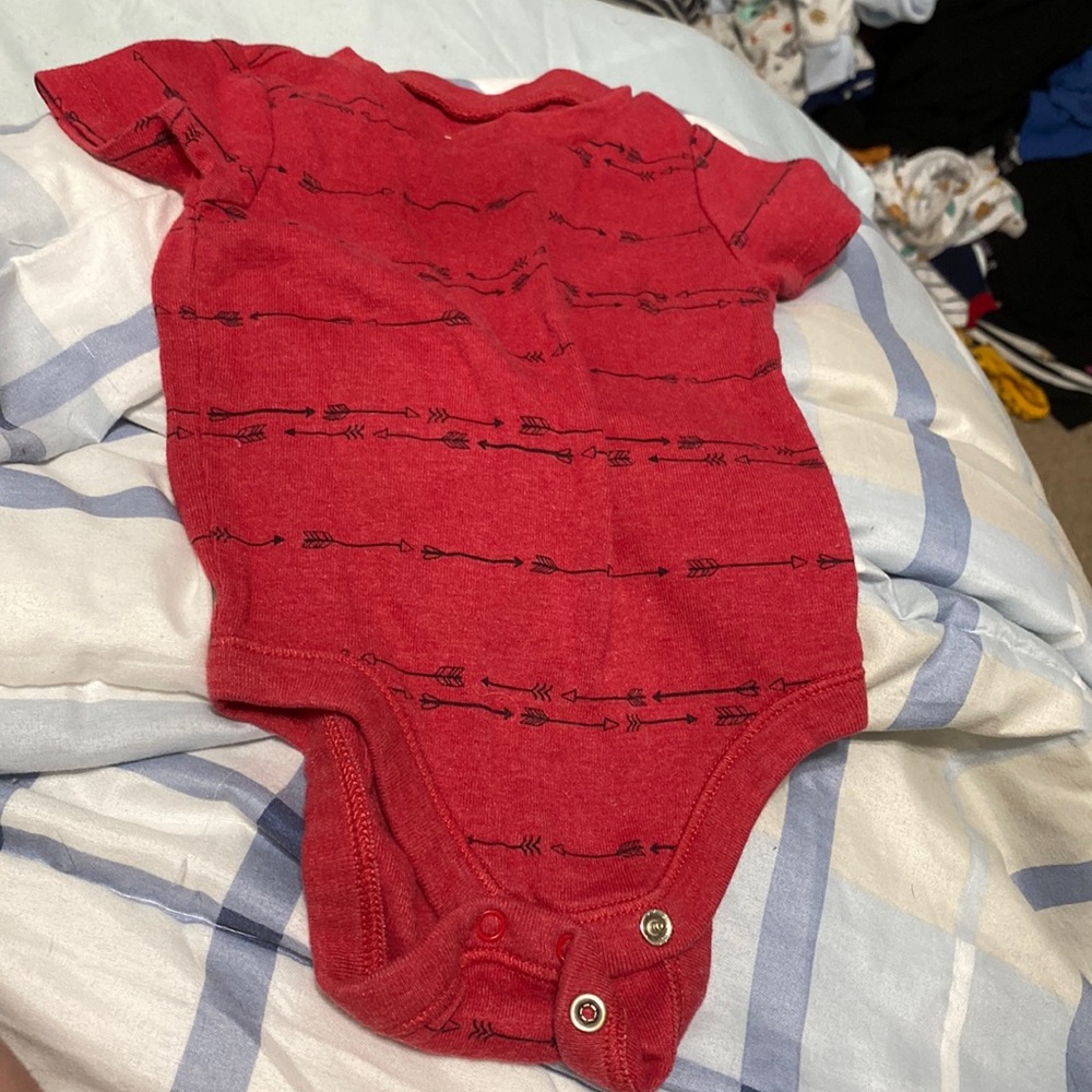 Red arrow onsie